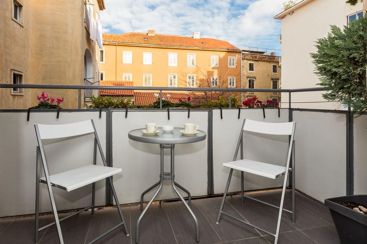 Fifi Apartment W. Parking In Old Town Zadar Extérieur photo