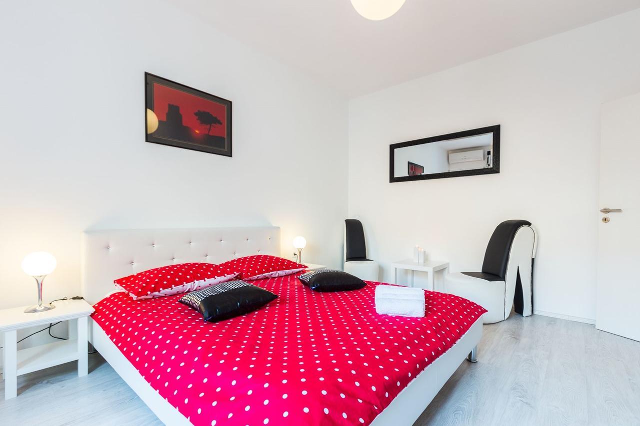 Fifi Apartment W. Parking In Old Town Zadar Extérieur photo