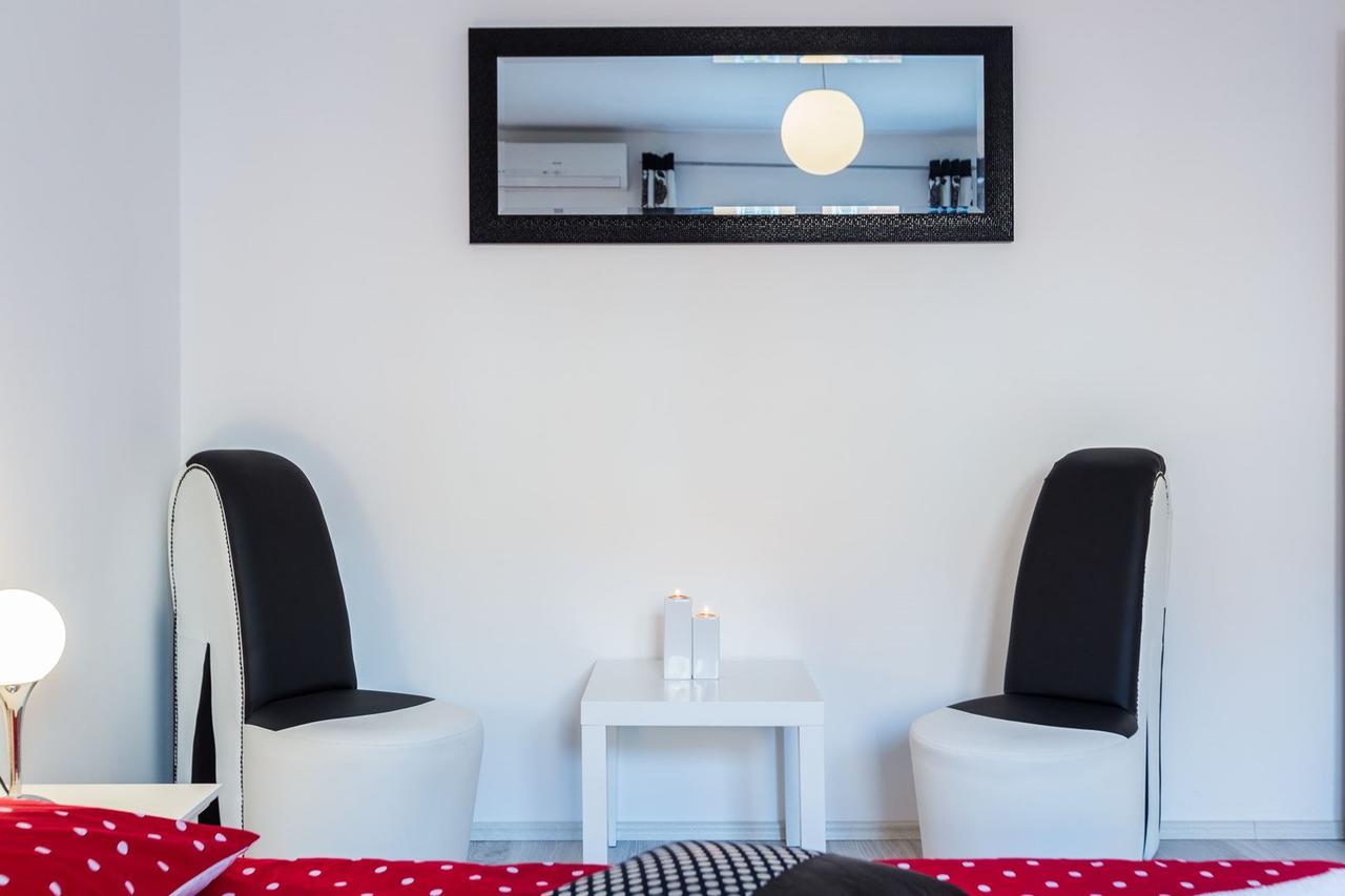 Fifi Apartment W. Parking In Old Town Zadar Extérieur photo