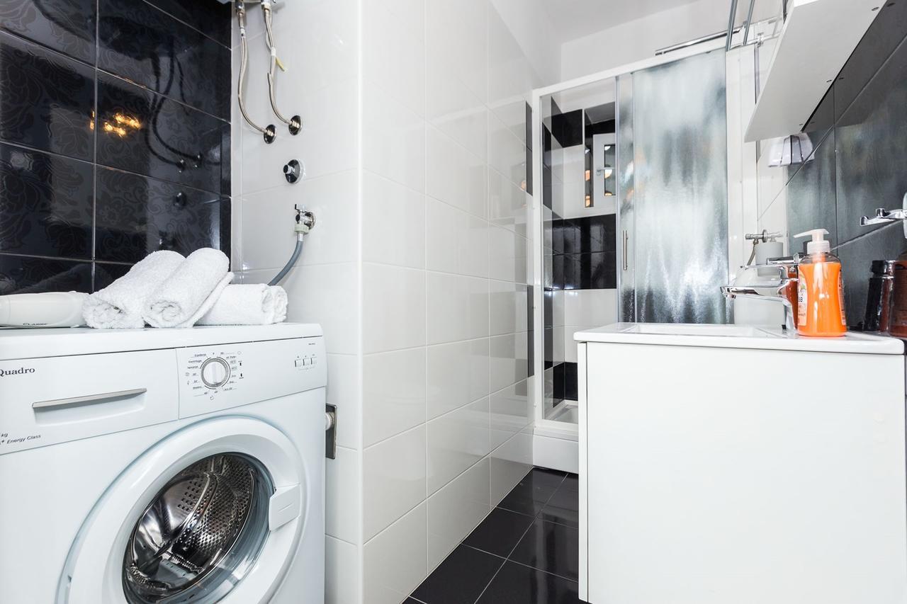 Fifi Apartment W. Parking In Old Town Zadar Extérieur photo